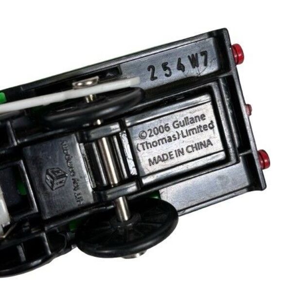 DUCK Thomas & Friends Train Engine Motorized TRACKMASTER 2006 TOMY See VIDEO - Picture 9 of 9